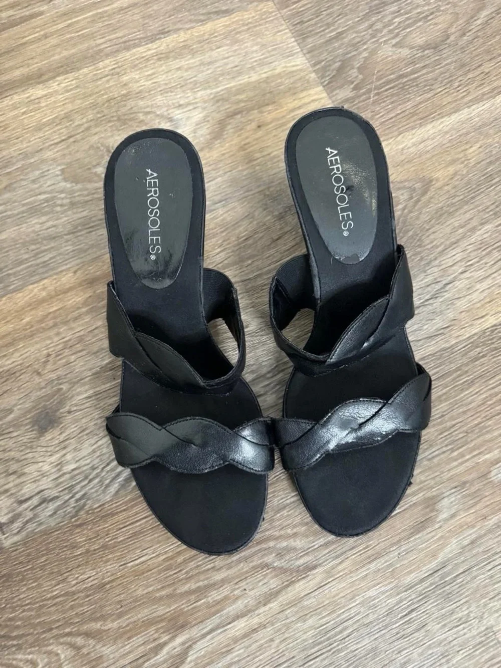 AEROSOLES stylish slide